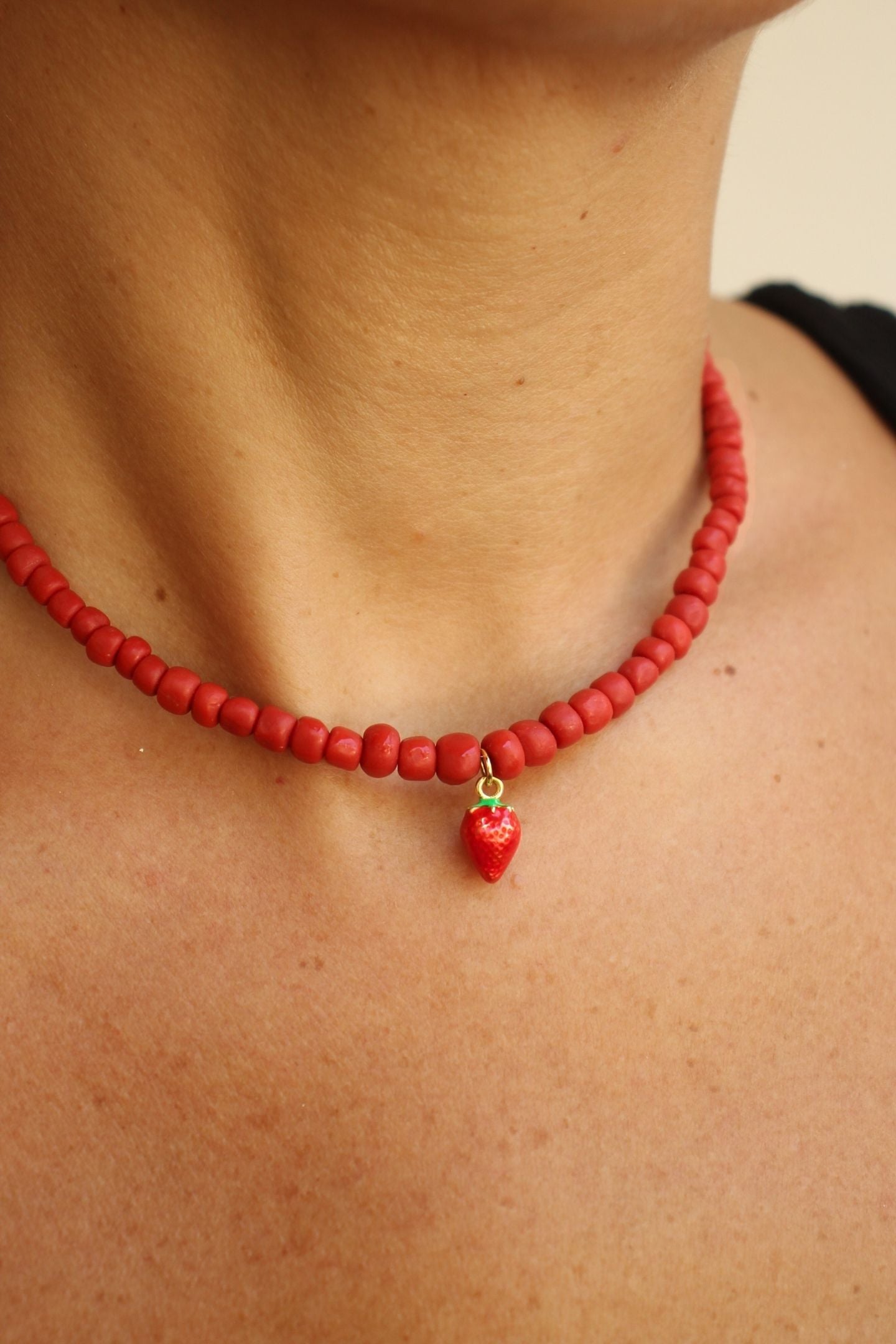 RONA NECKLACE - Red Strawberry