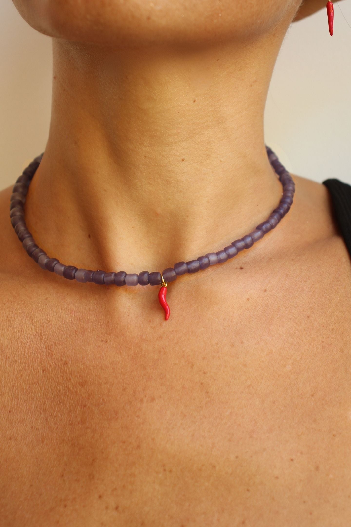 RONA NECKLACE - Plum Chili