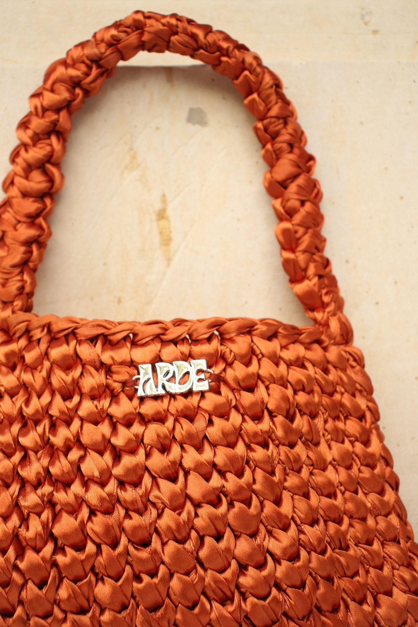 SATIN SHOULDER - Rust (Sample Edition)