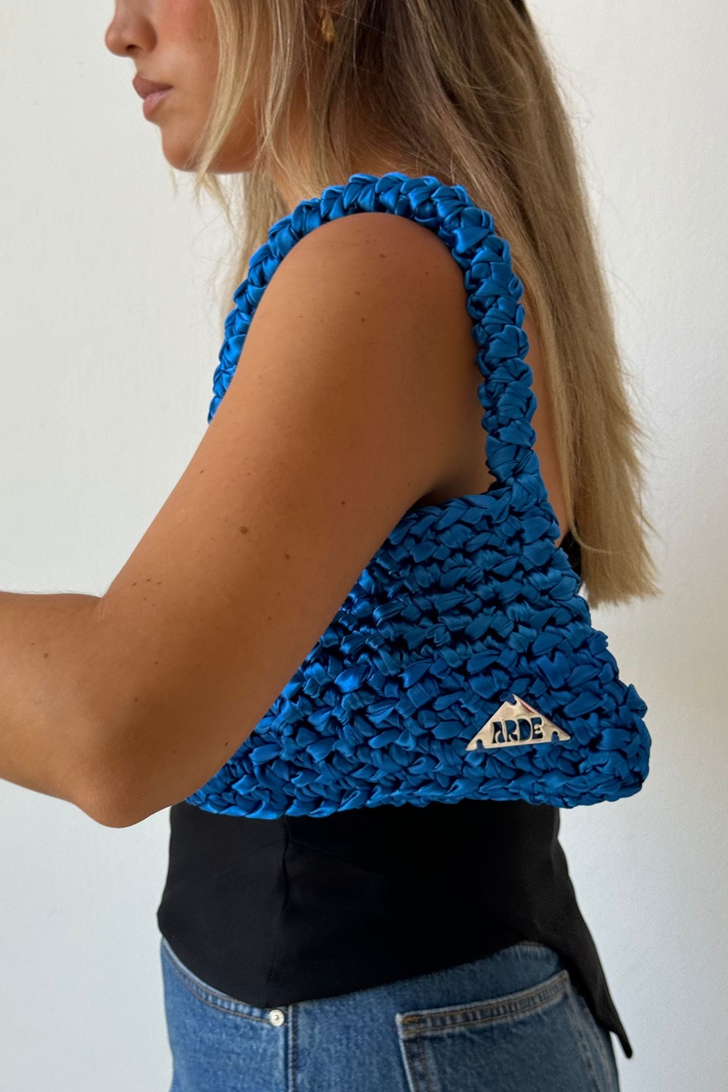 SATIN SHOULDER BAG - Dazzling Blue