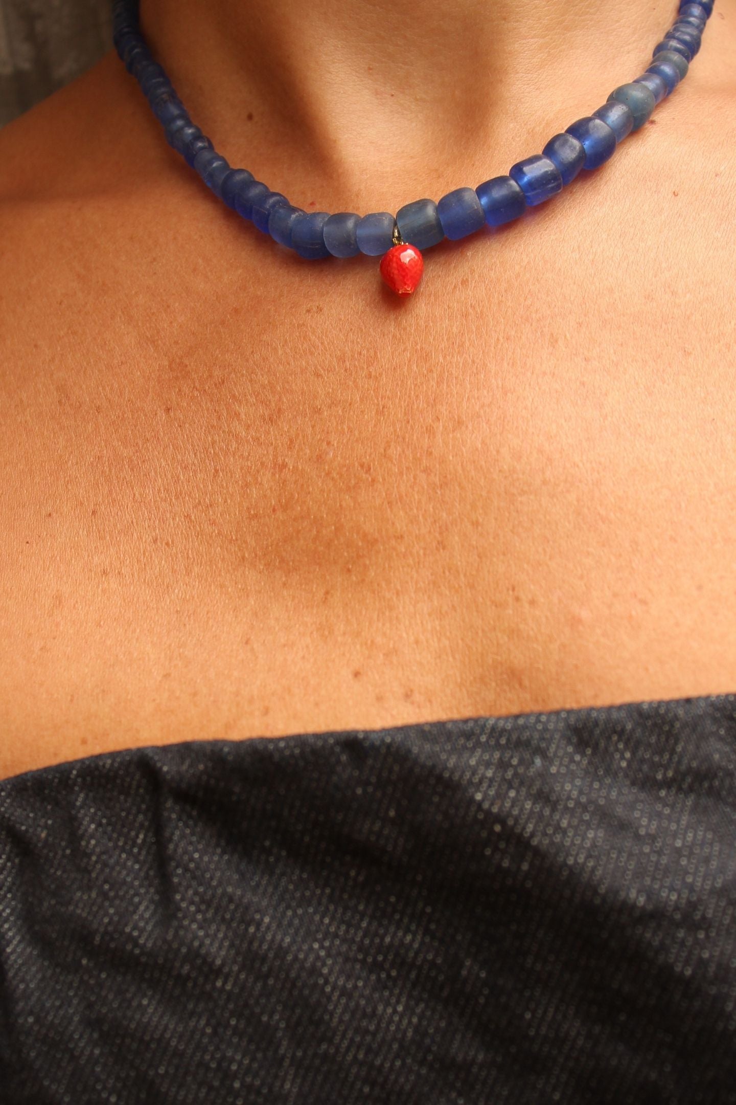 RONA NECKLACE- Strawberry Azure