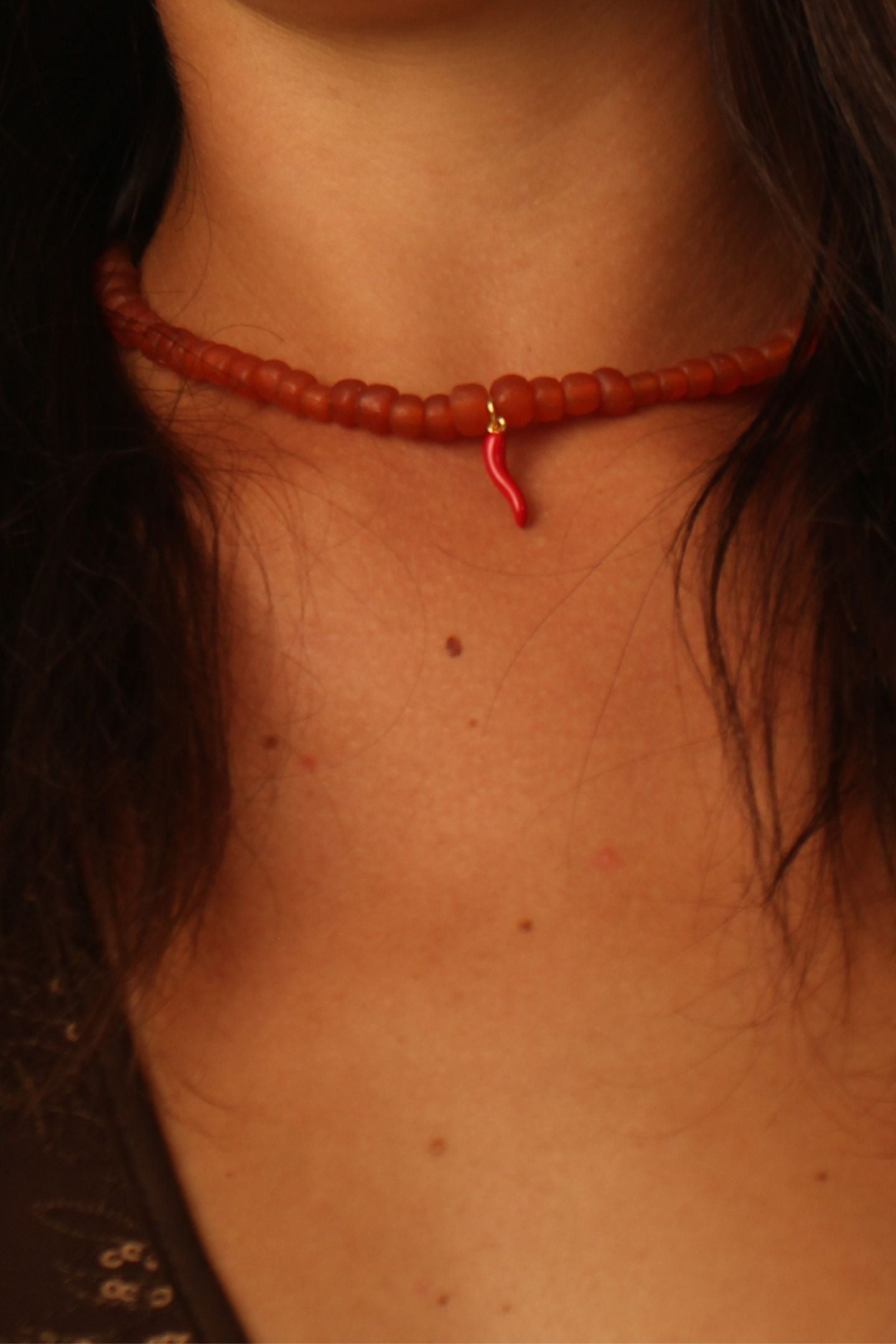 RONA NECKLACE - Dark Amber Chili