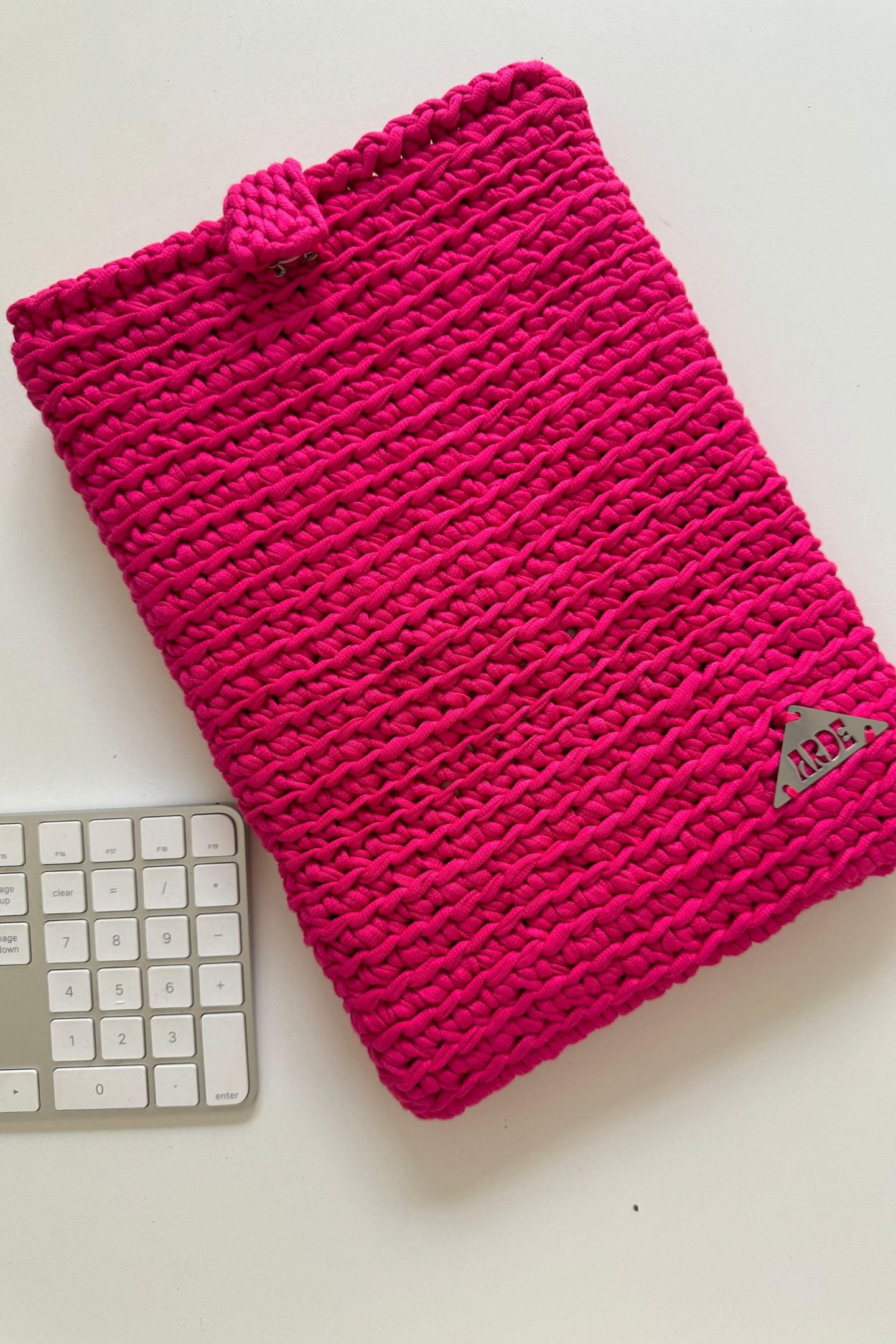 LAPTOP COVER - Hot Pink