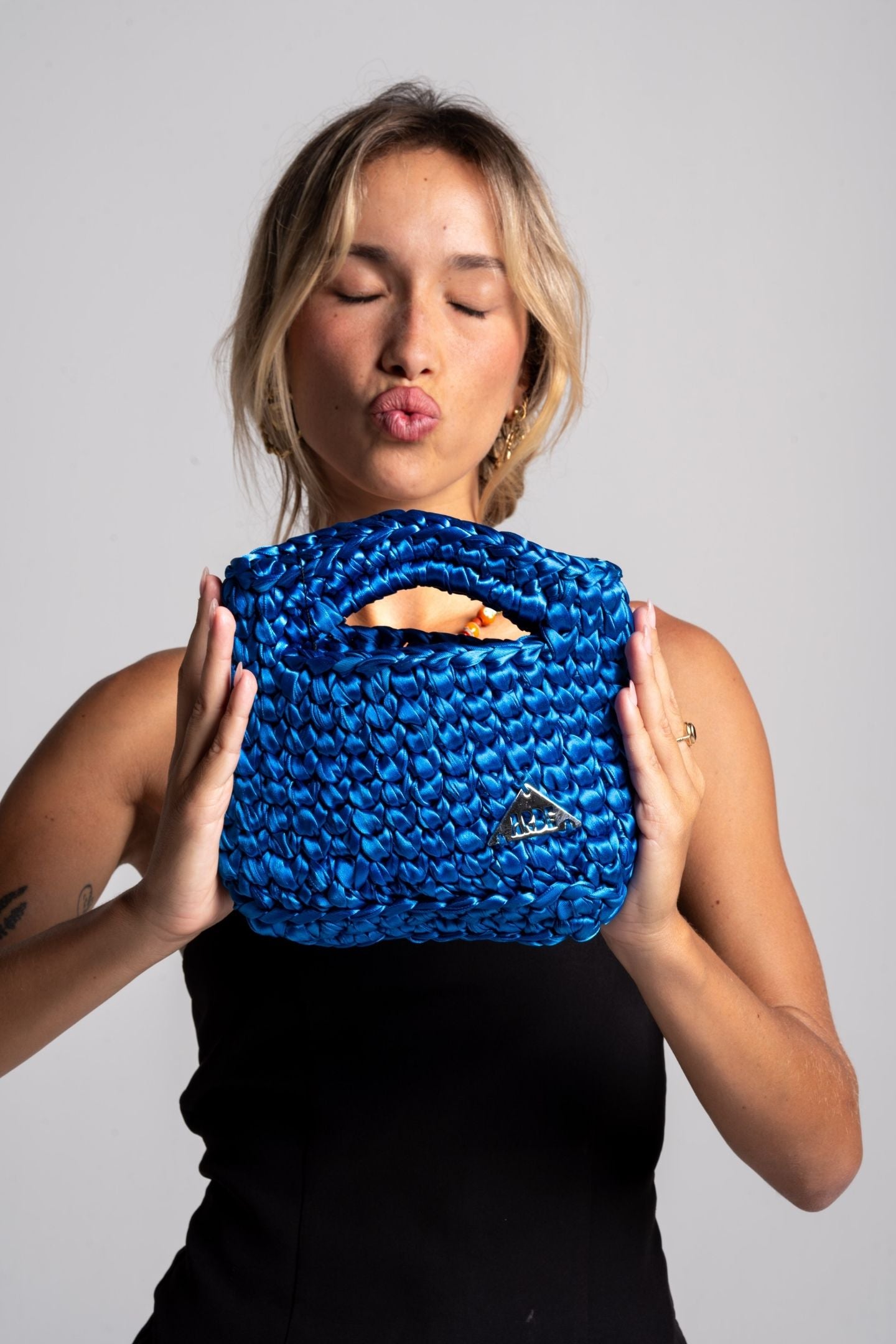 SATIN MINI BASKET - Dazzling Blue