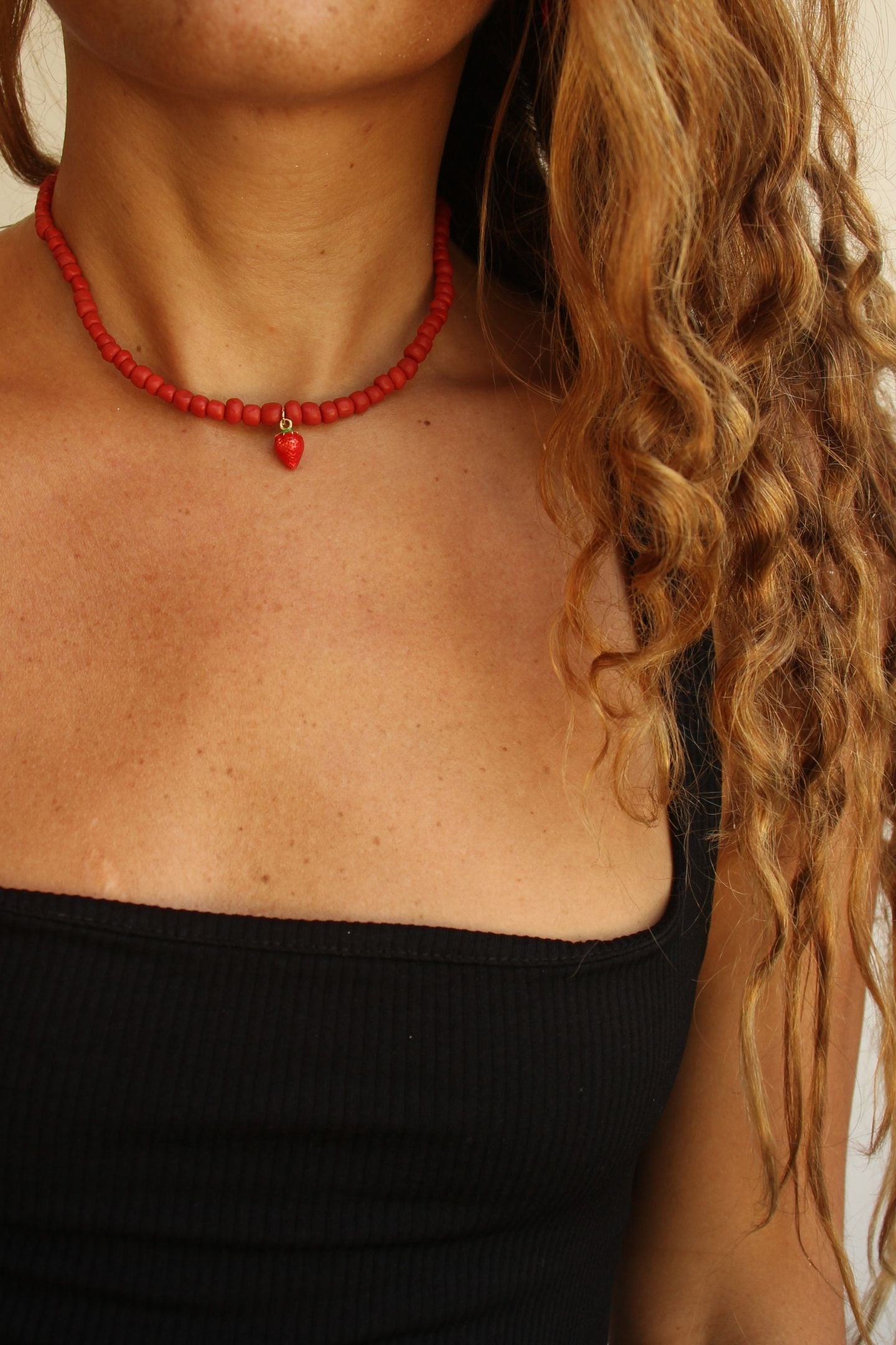 RONA NECKLACE - Red Strawberry
