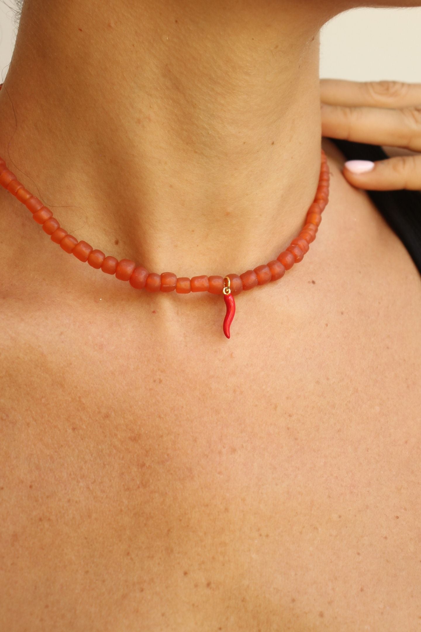 RONA NECKLACE - Dark Amber Chili