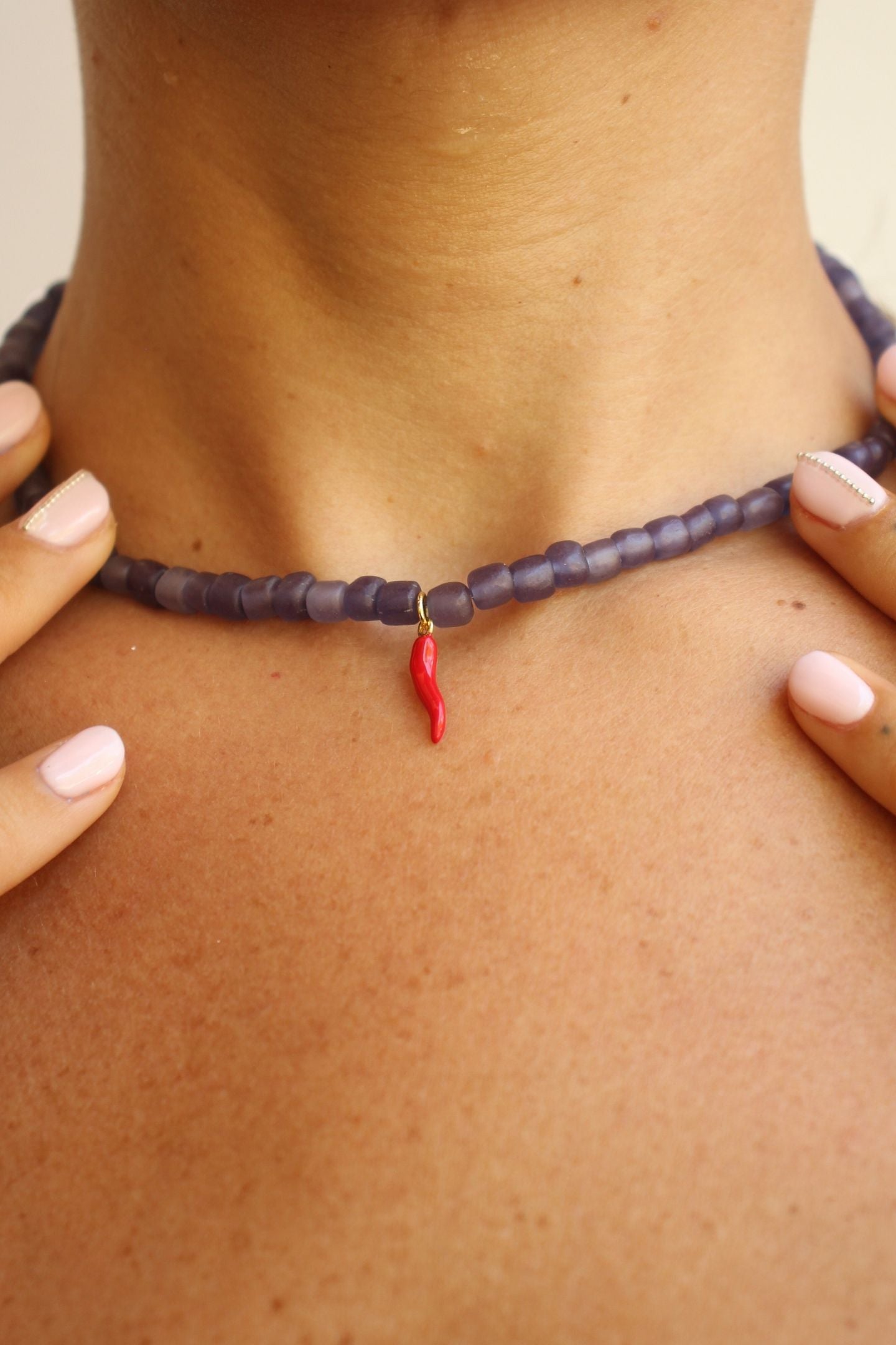 RONA NECKLACE - Plum Chili