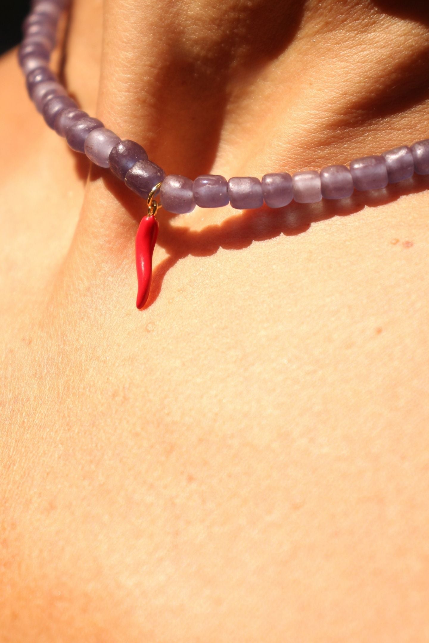 RONA NECKLACE - Plum Chili