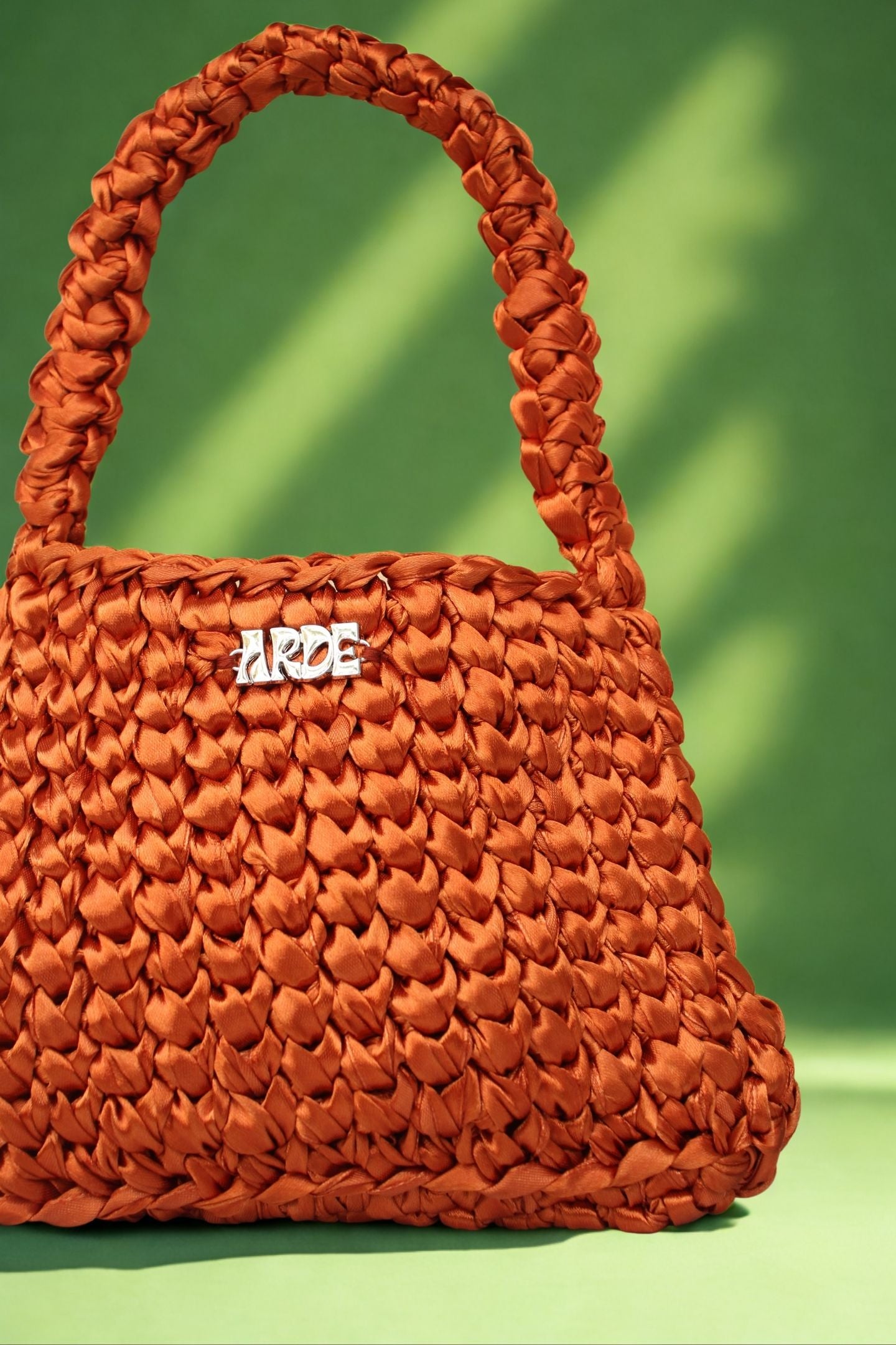 SATIN SHOULDER - Rust (Sample Edition)