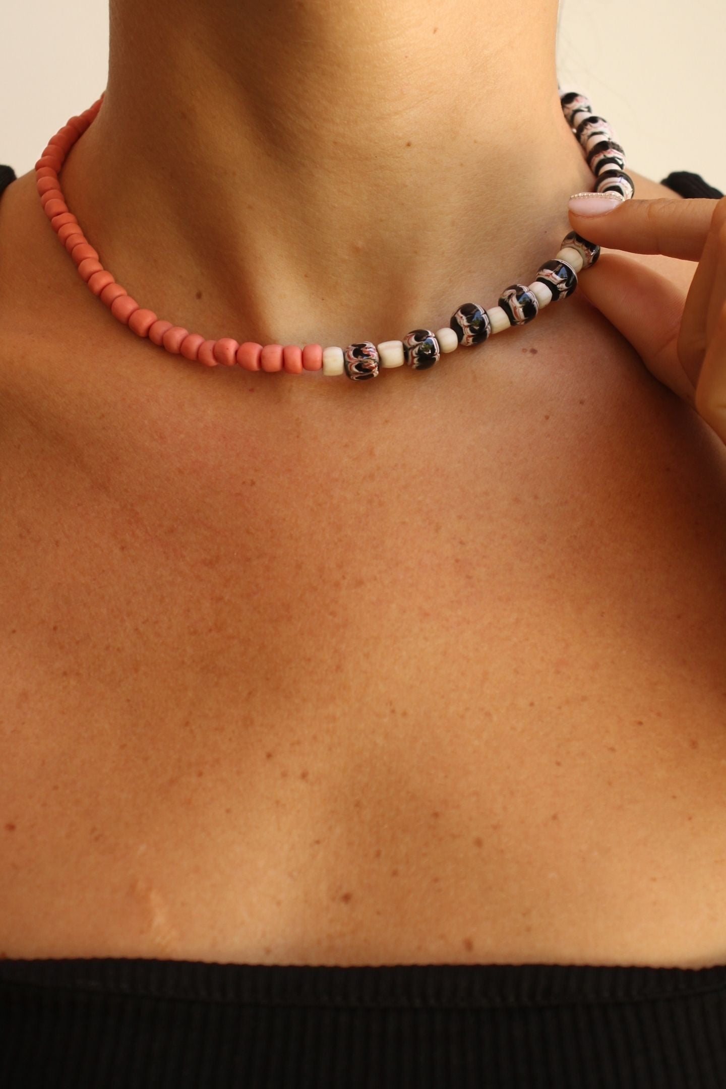 RIANG NECKLACE - Chevron & Coral