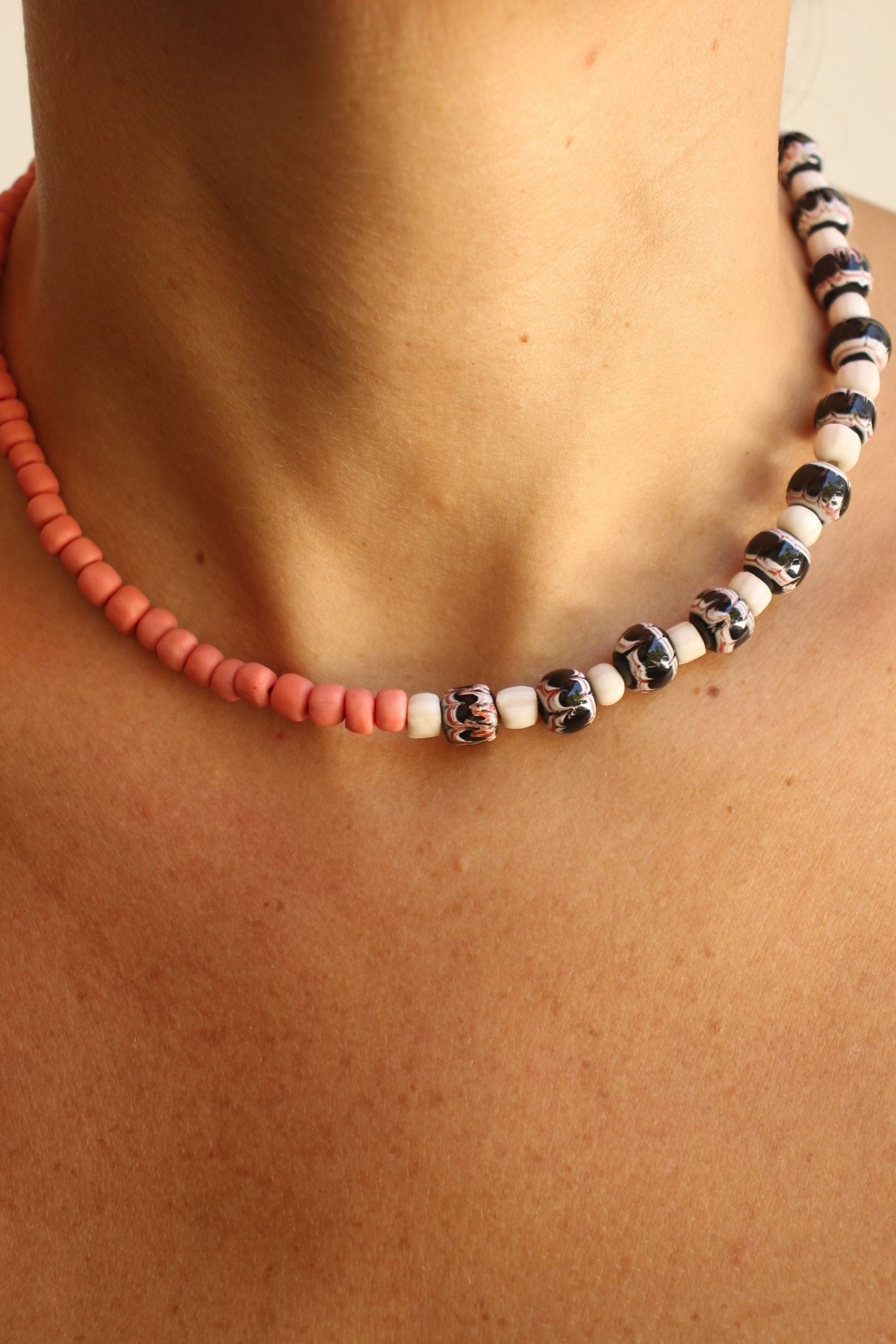RIANG NECKLACE - Chevron & Coral