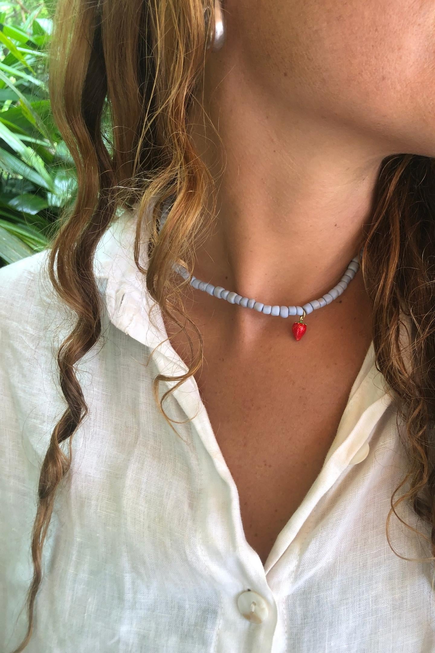 RONA NECKLACE - Sky Strawberry